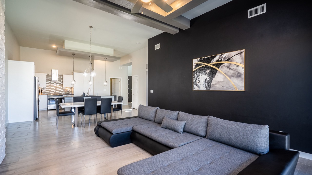 Photo of Livingroom in Biggs Field
