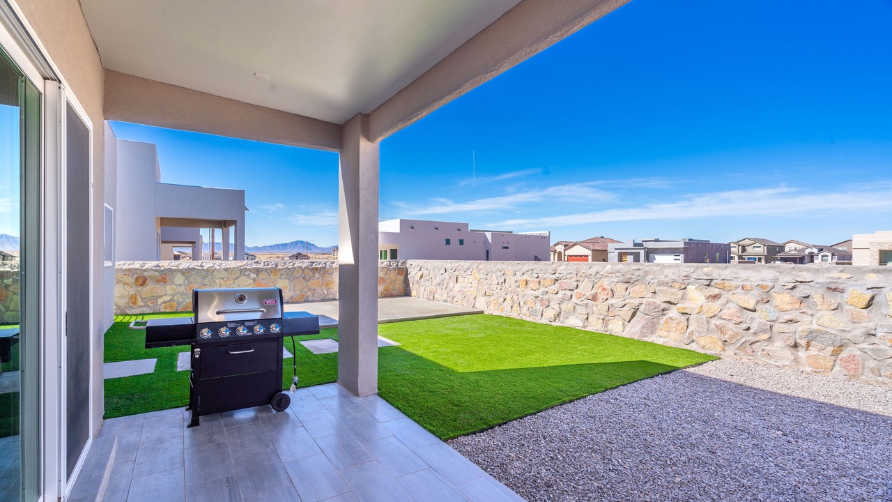 Photo of Patio Balcony in Biggs Field