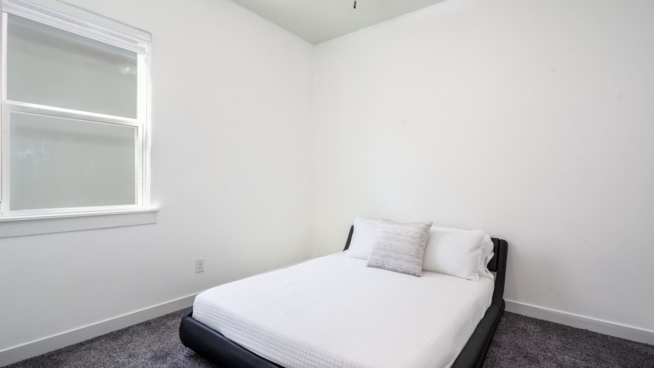 Photo of Bedroom in Biggs Field