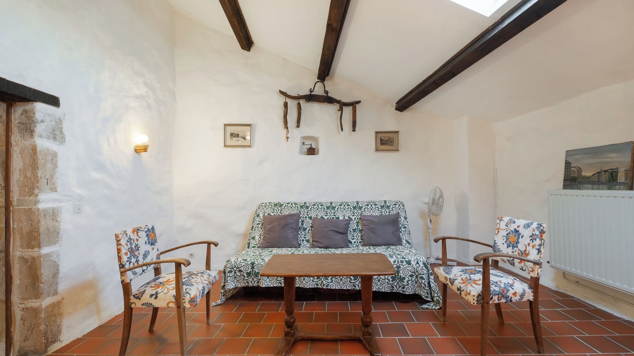 Photo of Livingroom in Labastide-de-Virac