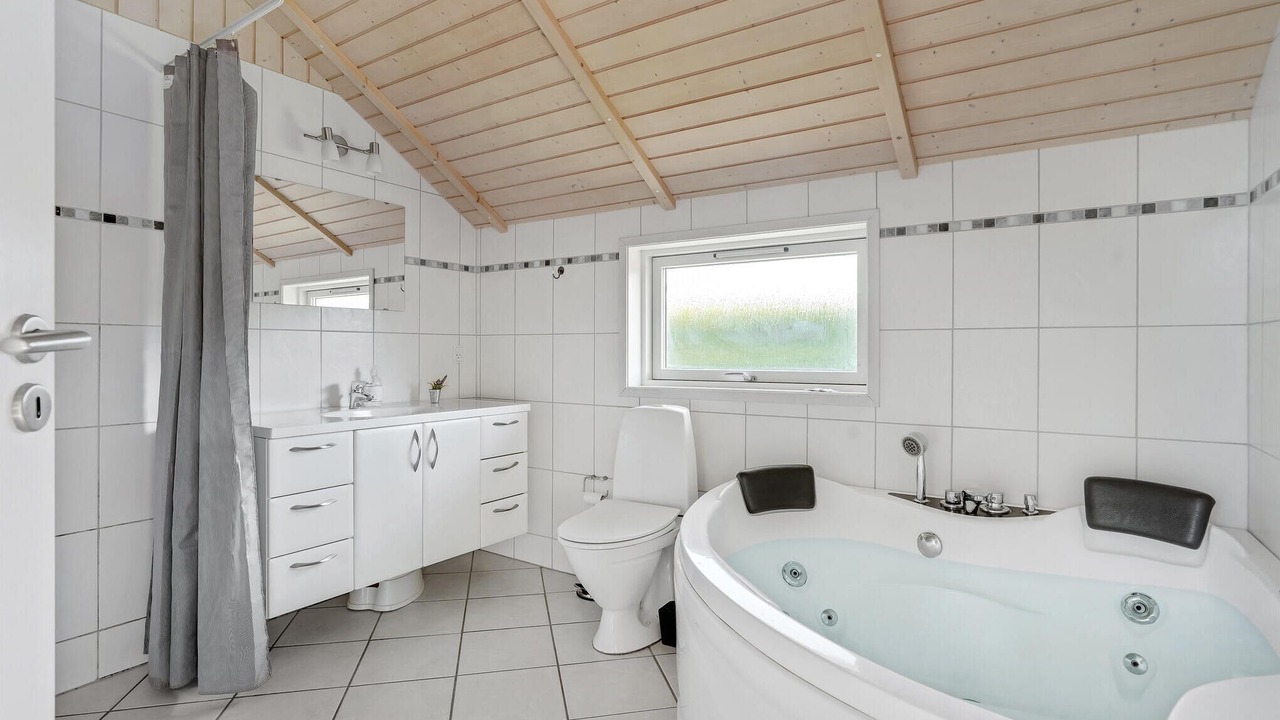 Photo of Bathroom in Hvidbjerg Strand