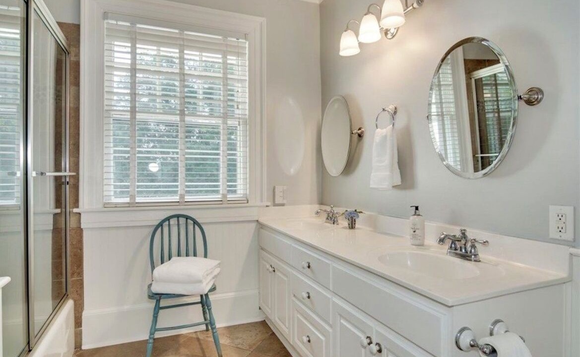 Photo of Bathroom in Summerville