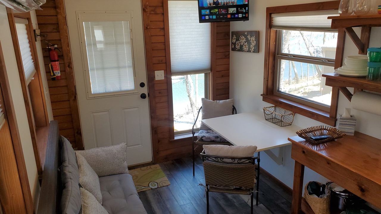 Photo of Livingroom in Garfield