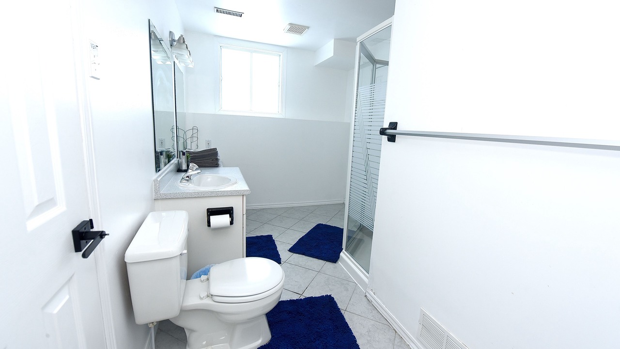 Photo of Bathroom in Bayridge West