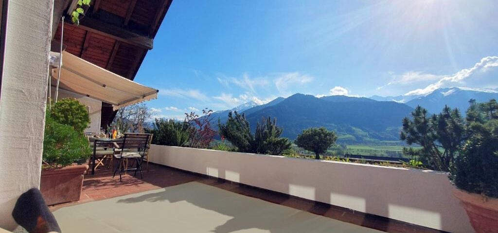 Photo of Patio Balcony in Jenins