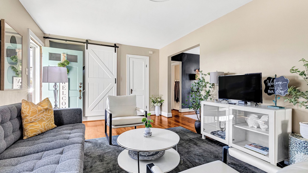 Photo of Bedroom in Lakeside