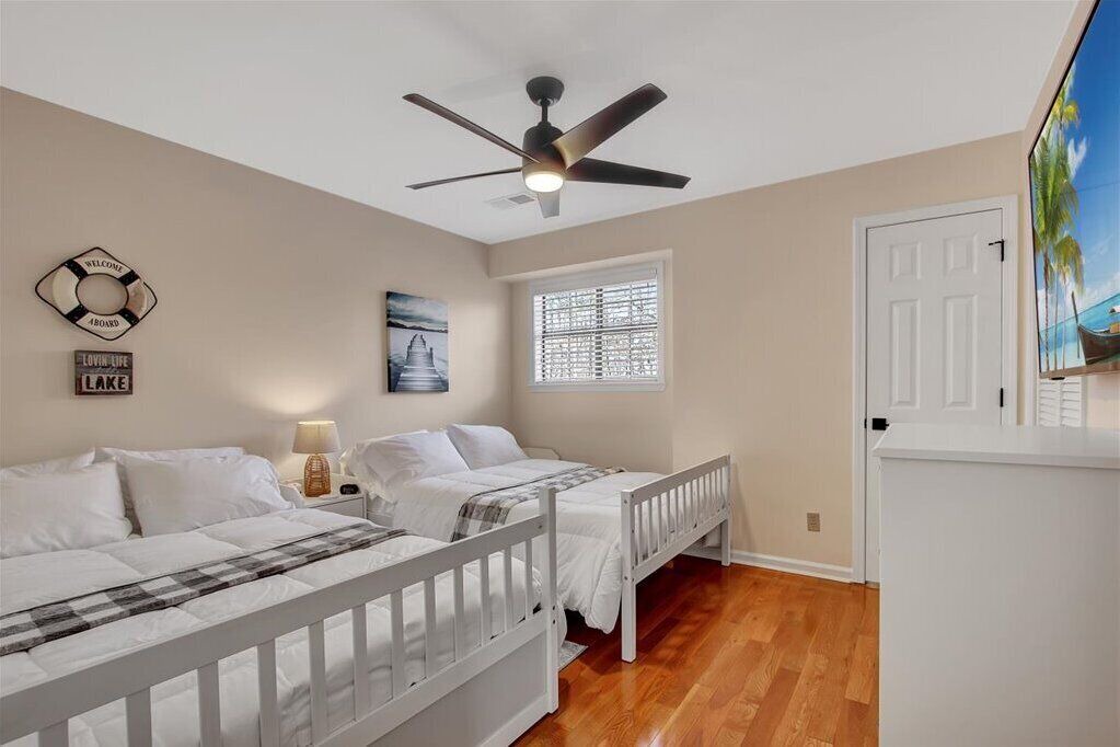 Photo of Bedroom in Lake Hamilton
