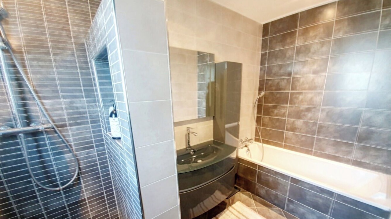 Photo of Bathroom in Saint-Jean-de-Vedas