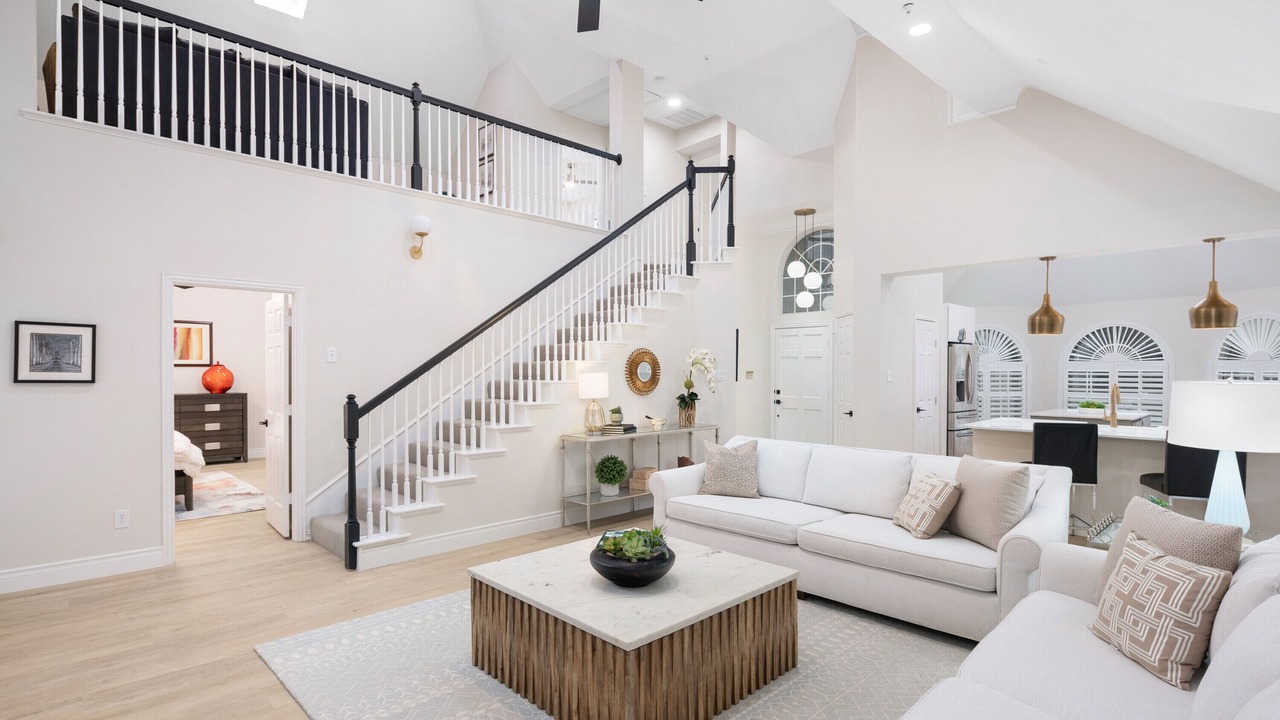 Photo of Livingroom in Addison
