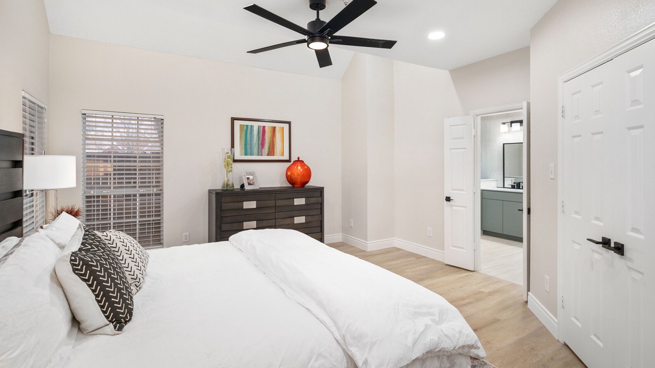 Photo of Bedroom in Addison