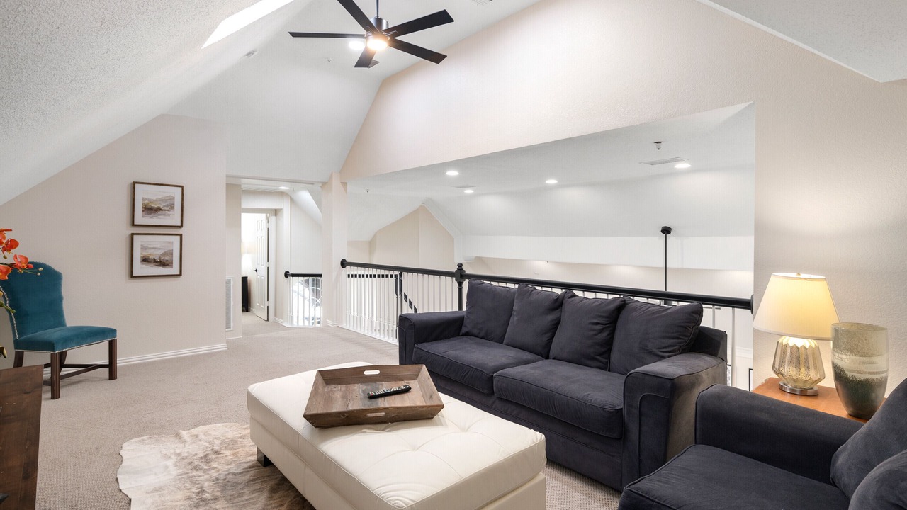 Photo of Livingroom in Addison