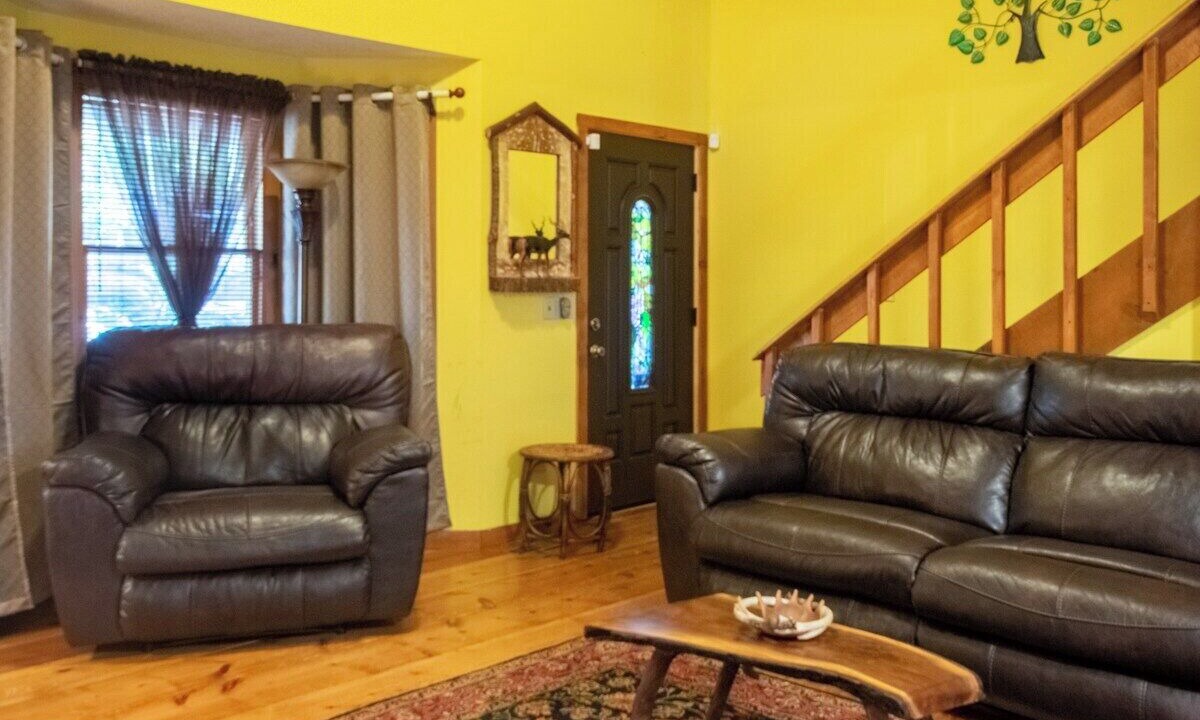 Photo of Livingroom in Blairsville