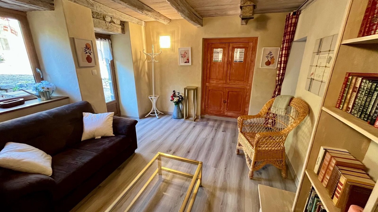 Photo of Livingroom in Nozieres