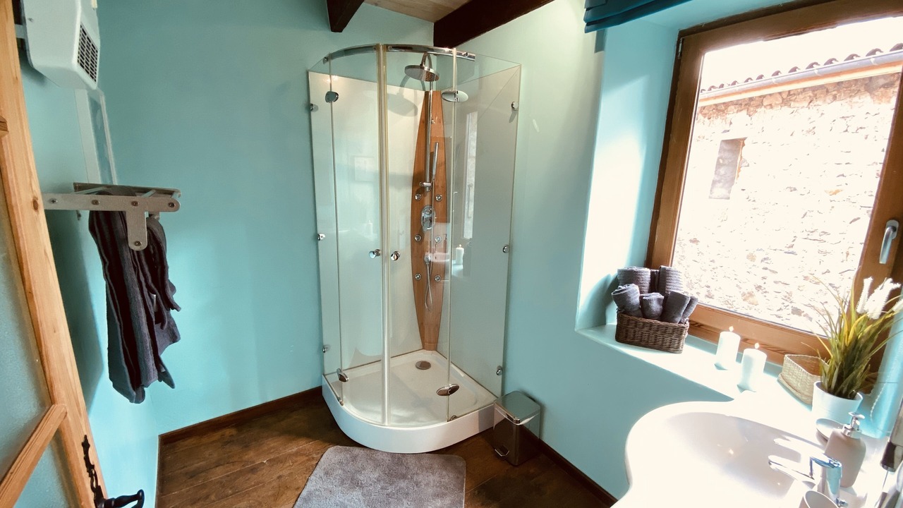 Photo of Bathroom in Nozieres