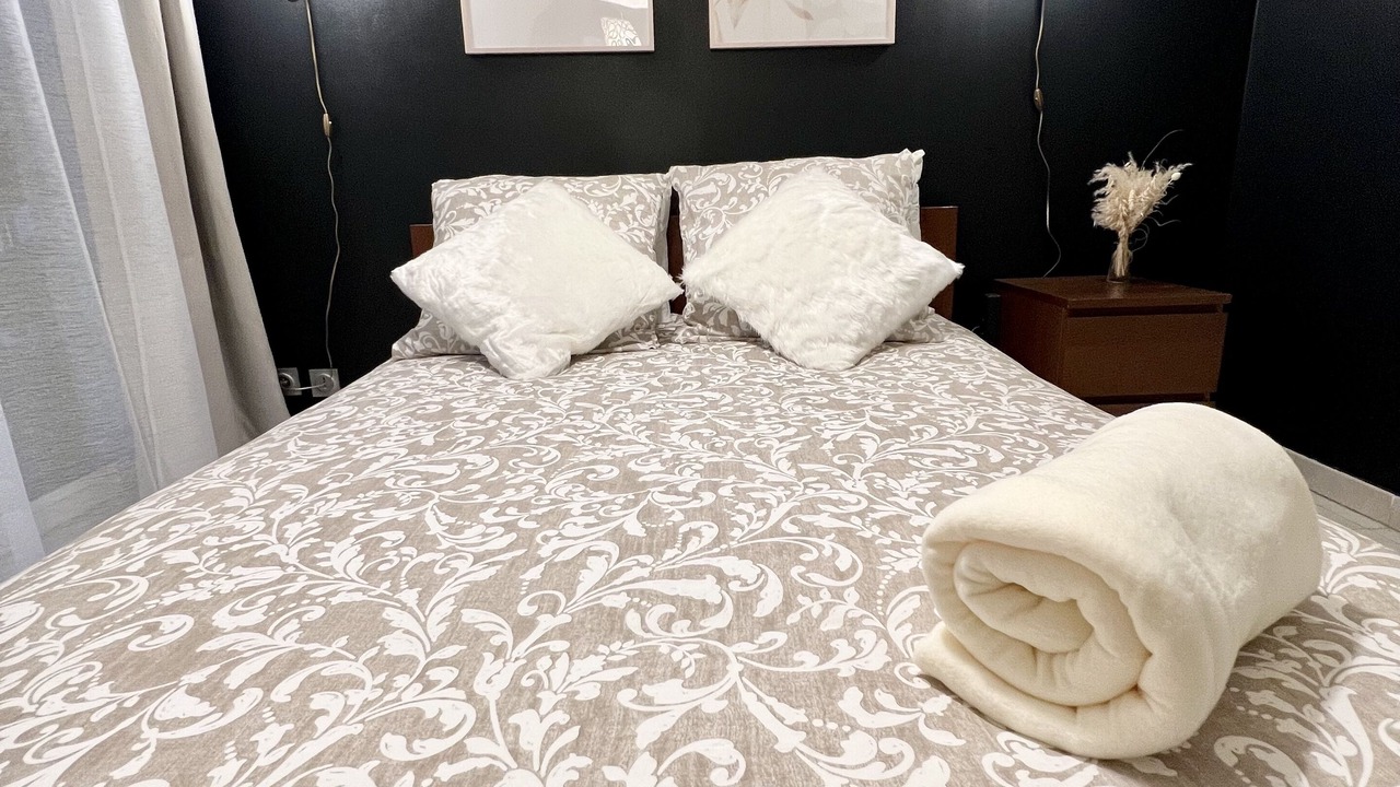 Photo of Bedroom in Champagne-au-Mont-d'Or