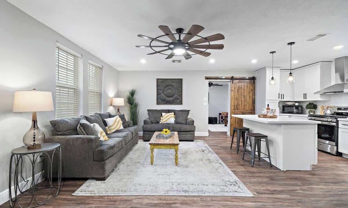 Photo of Bedroom in Pasadena