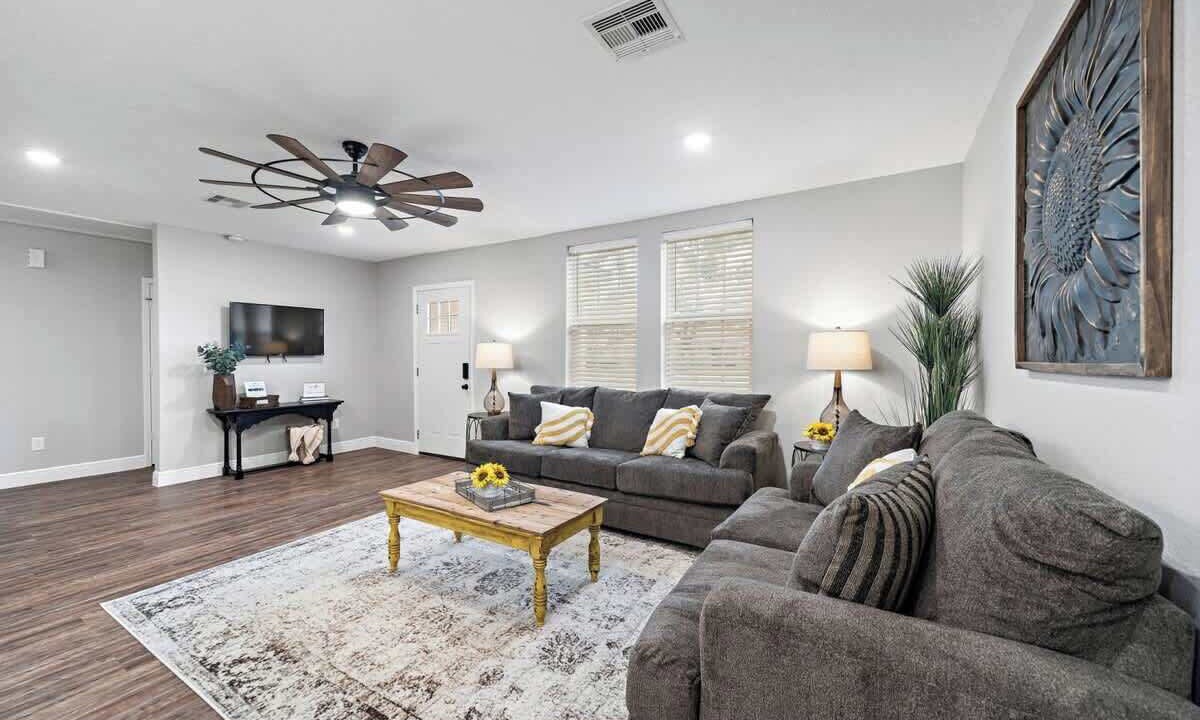 Photo of Bedroom in Pasadena