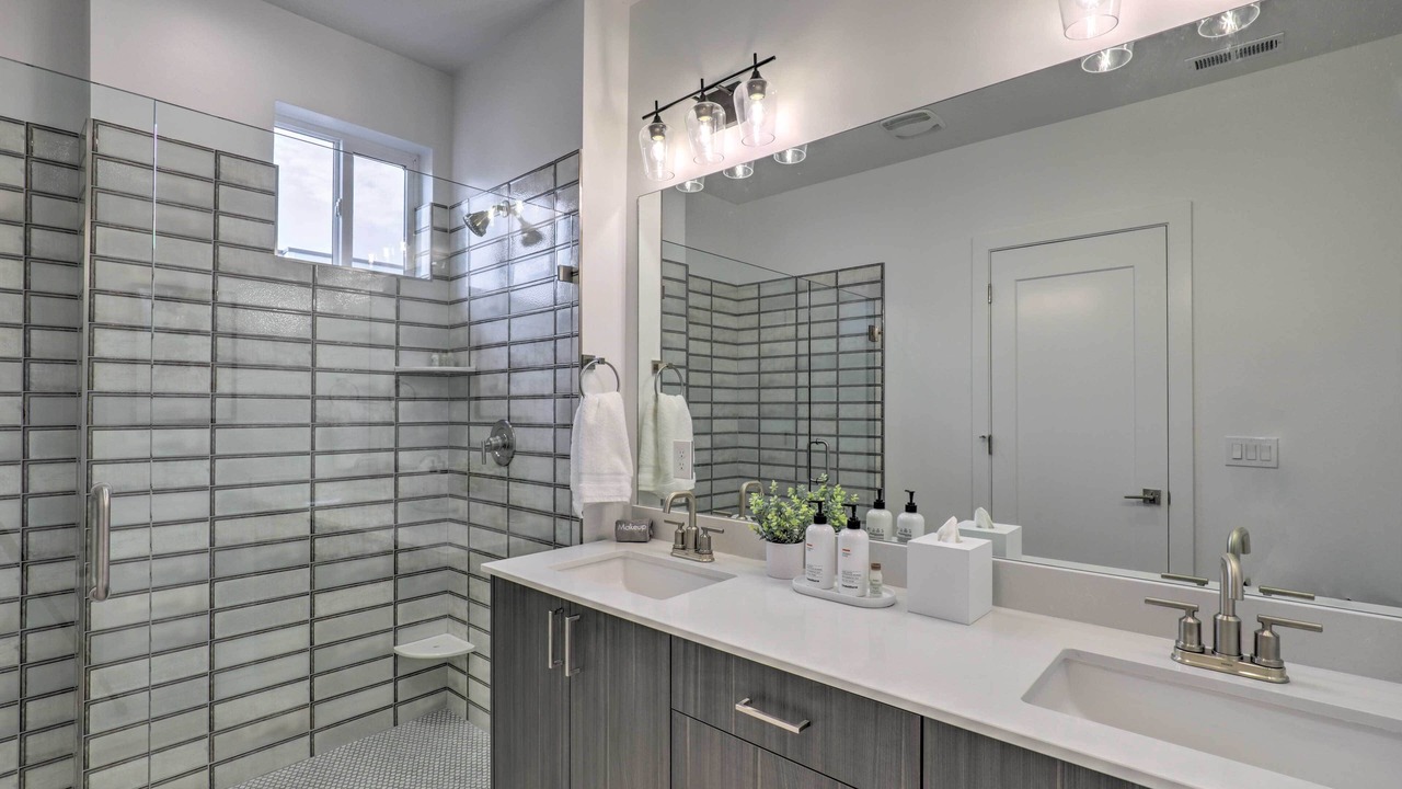 Photo of Bathroom in Central Business District