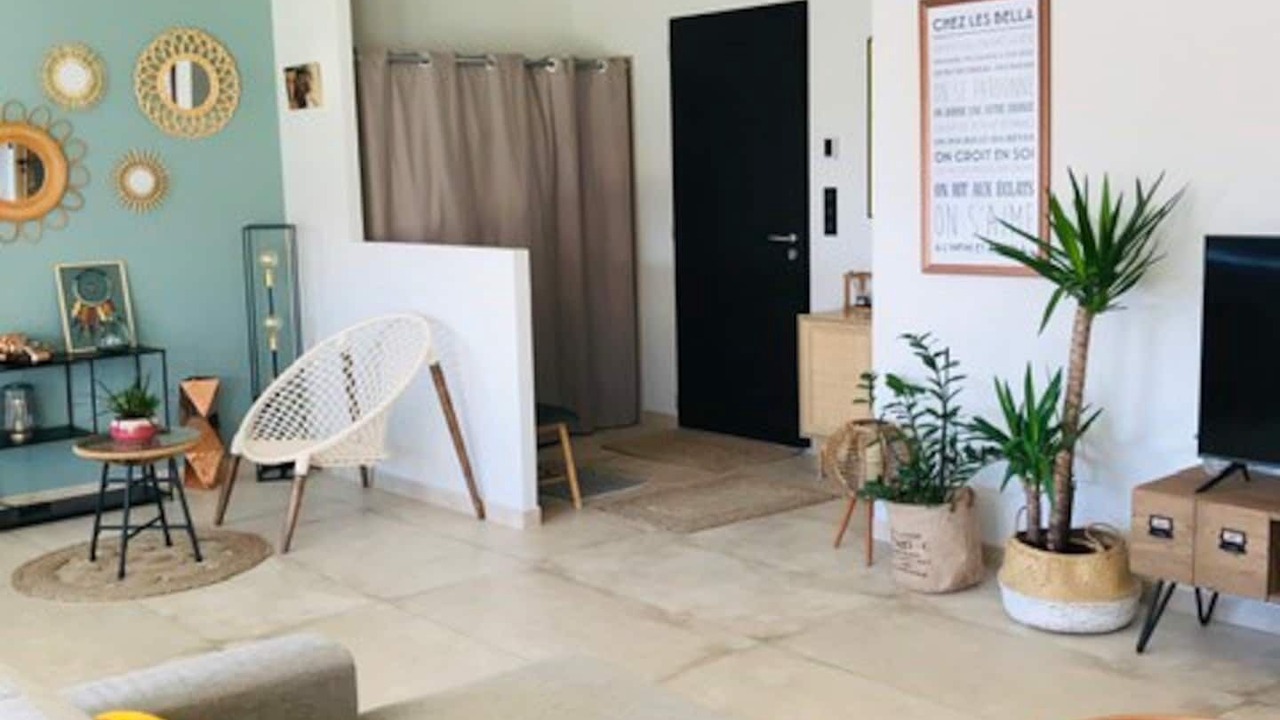 Photo of Livingroom in Lagnes