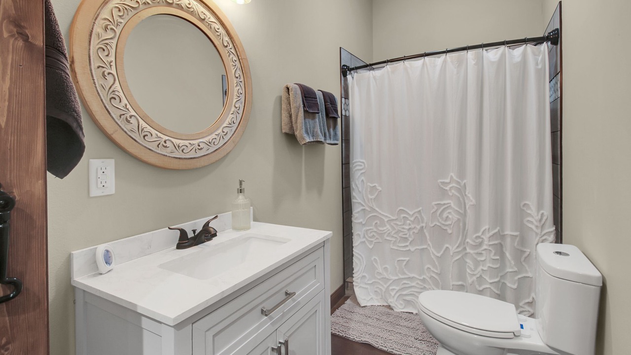 Photo of Bathroom in Sycamore