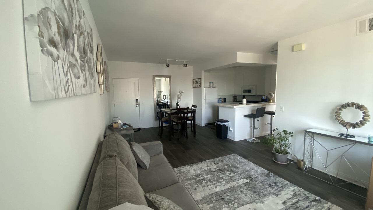Photo of Livingroom in Del Rey