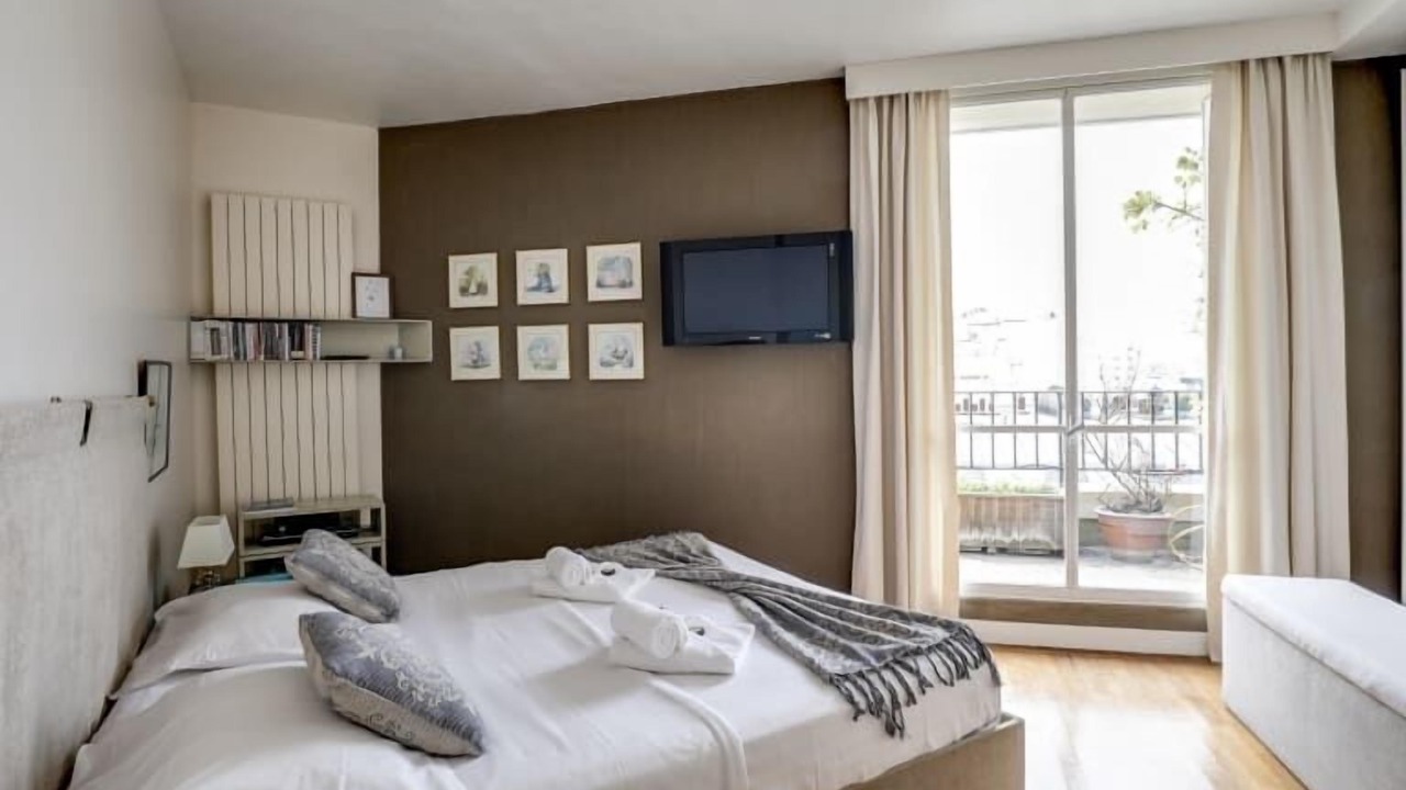 Photo of Bedroom in Grenelle