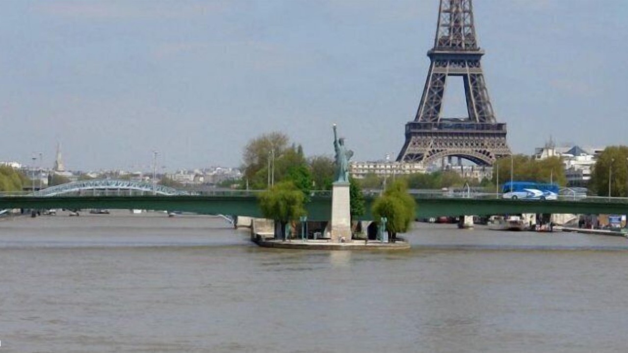 Photo of Others in Grenelle