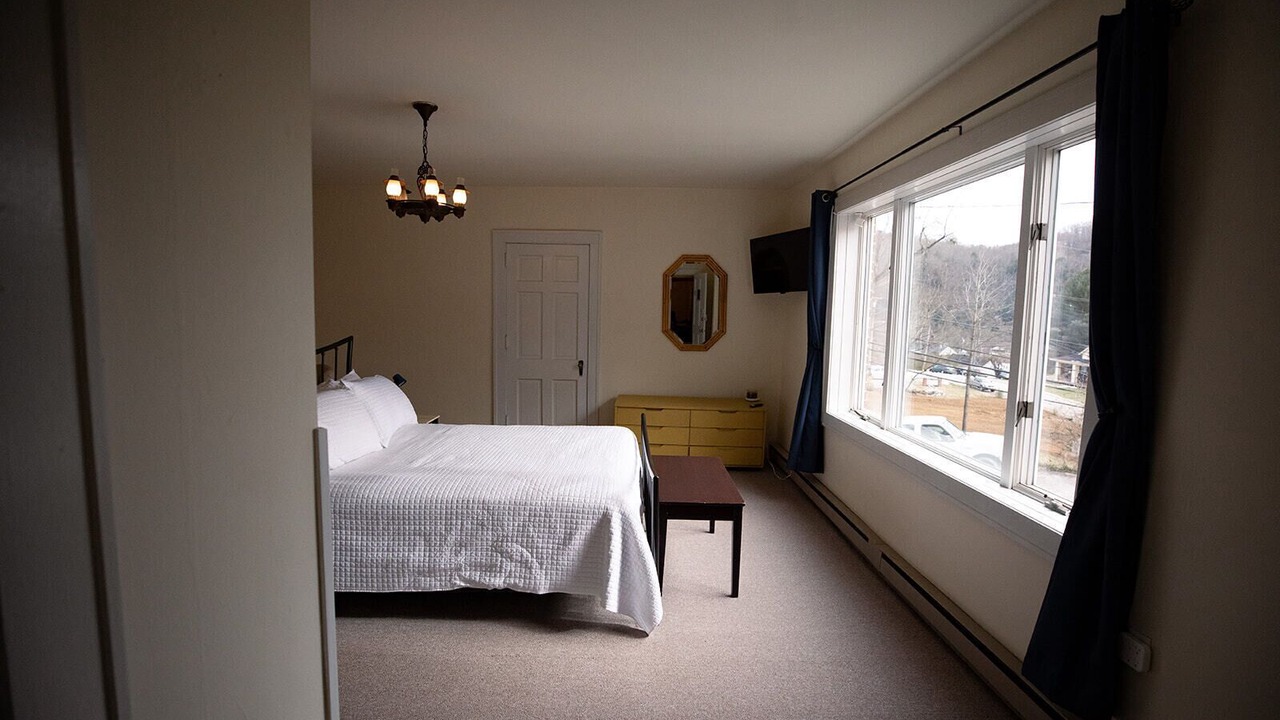 Photo of Bedroom in Beattyville