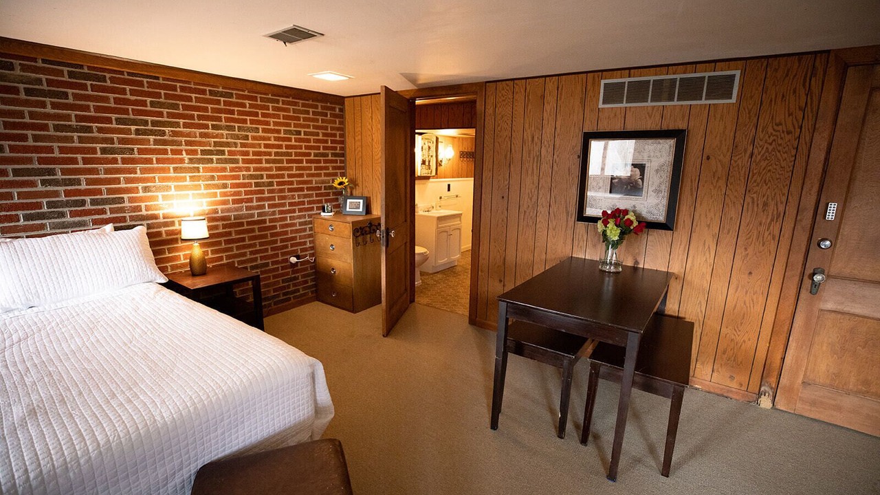 Photo of Bedroom in Beattyville