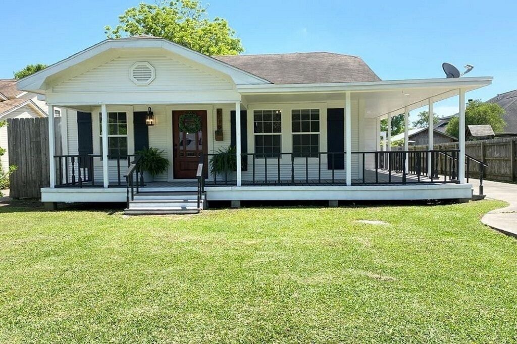 Photo of Outdoor in Groves