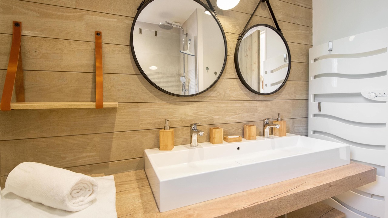 Photo of Bathroom in La Couarde-sur-Mer