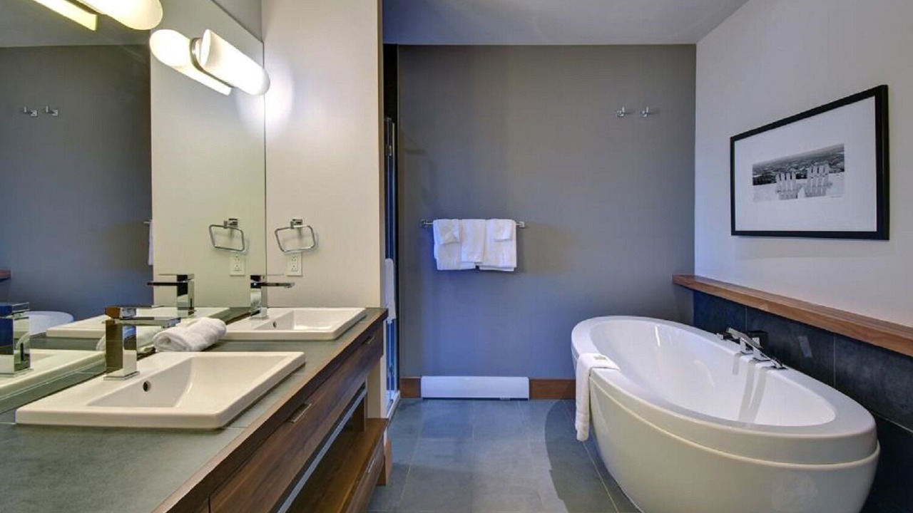 Photo of Bathroom in Lac Superieur Village