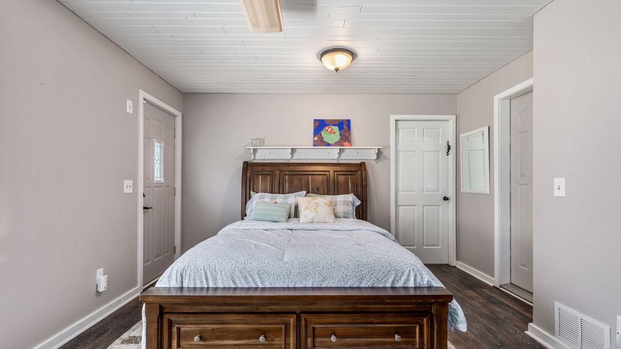 Photo of Bedroom in Brainerd