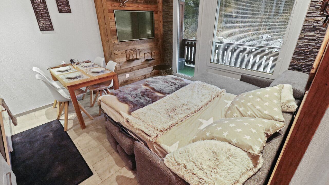 Photo of Bedroom in Noes