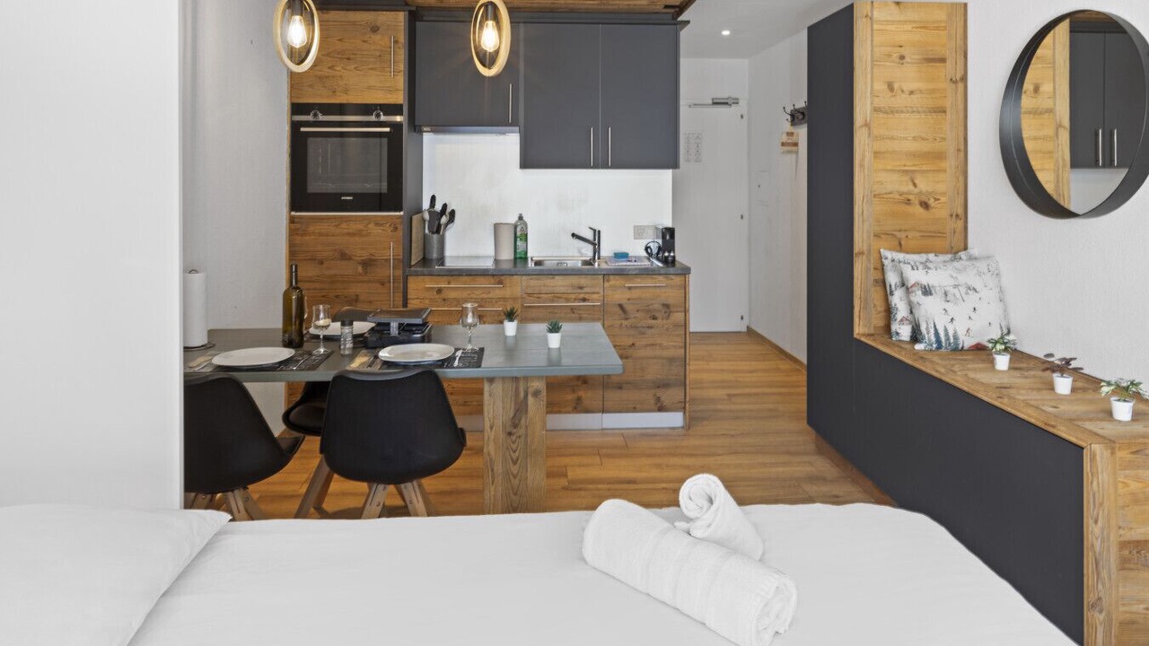 Photo of Bedroom in Noes
