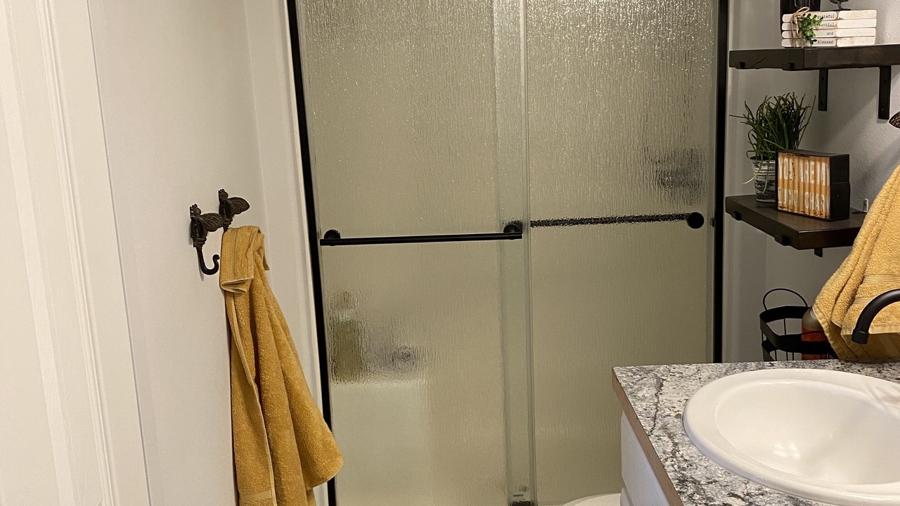 Photo of Bathroom in Pendleton