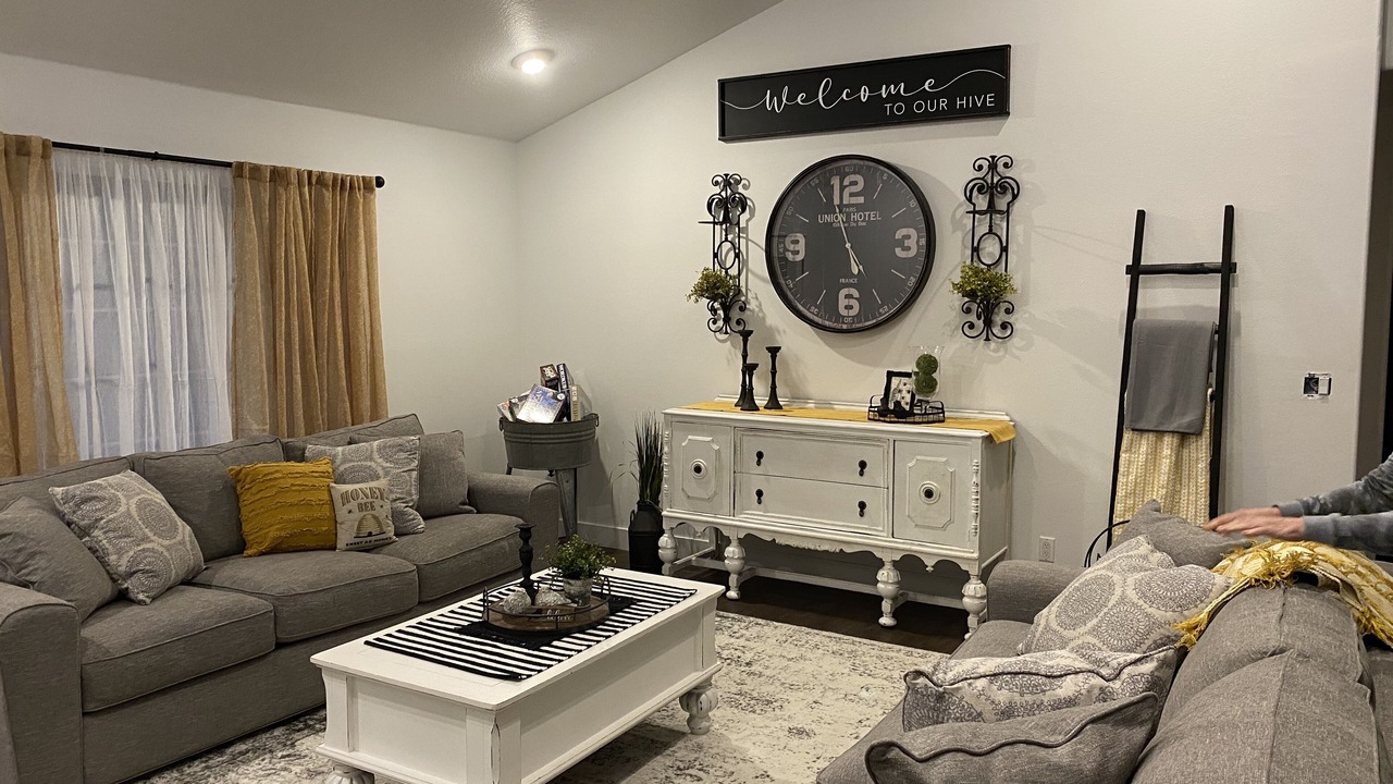 Photo of Livingroom in Pendleton