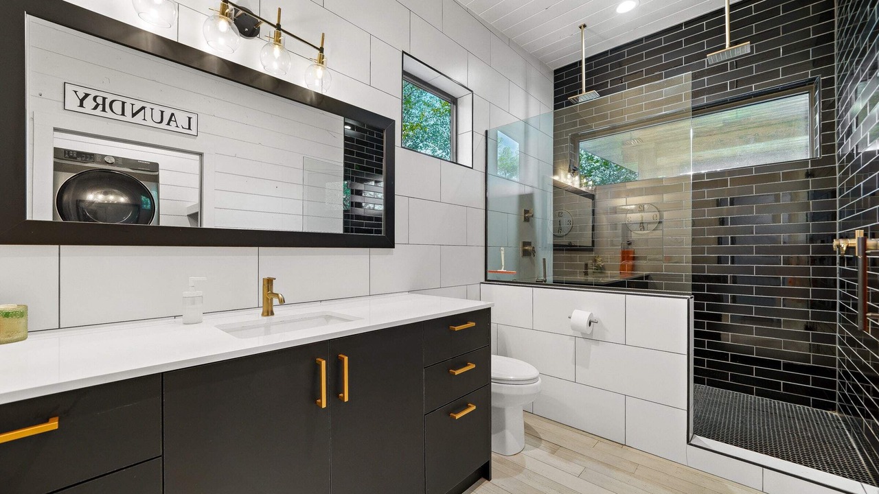 Photo of Bathroom in Hochatown