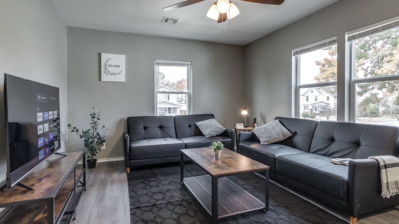 Photo of Livingroom in Bartlesville
