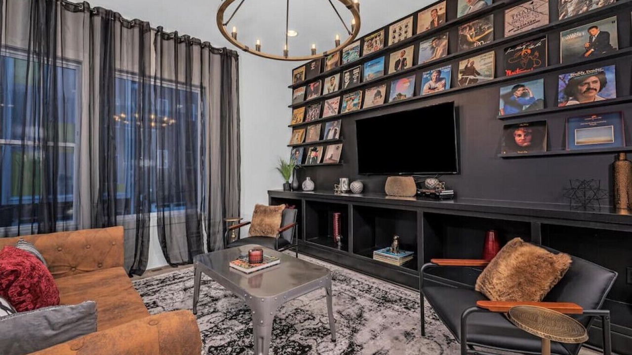 Photo of Livingroom in Talbot's Corner