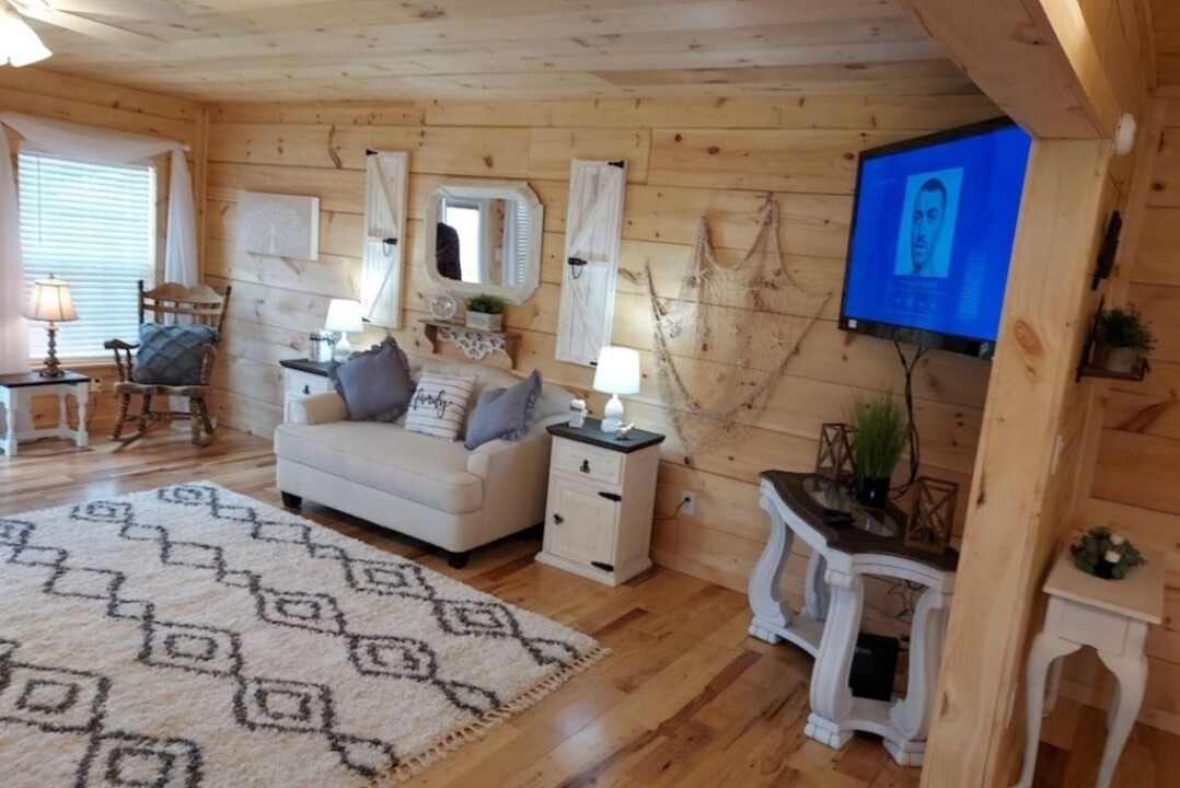 Photo of Others in Tunnel Hill