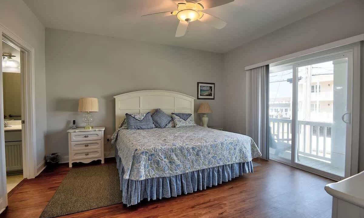 Photo of Bedroom in Cherry Grove Beach