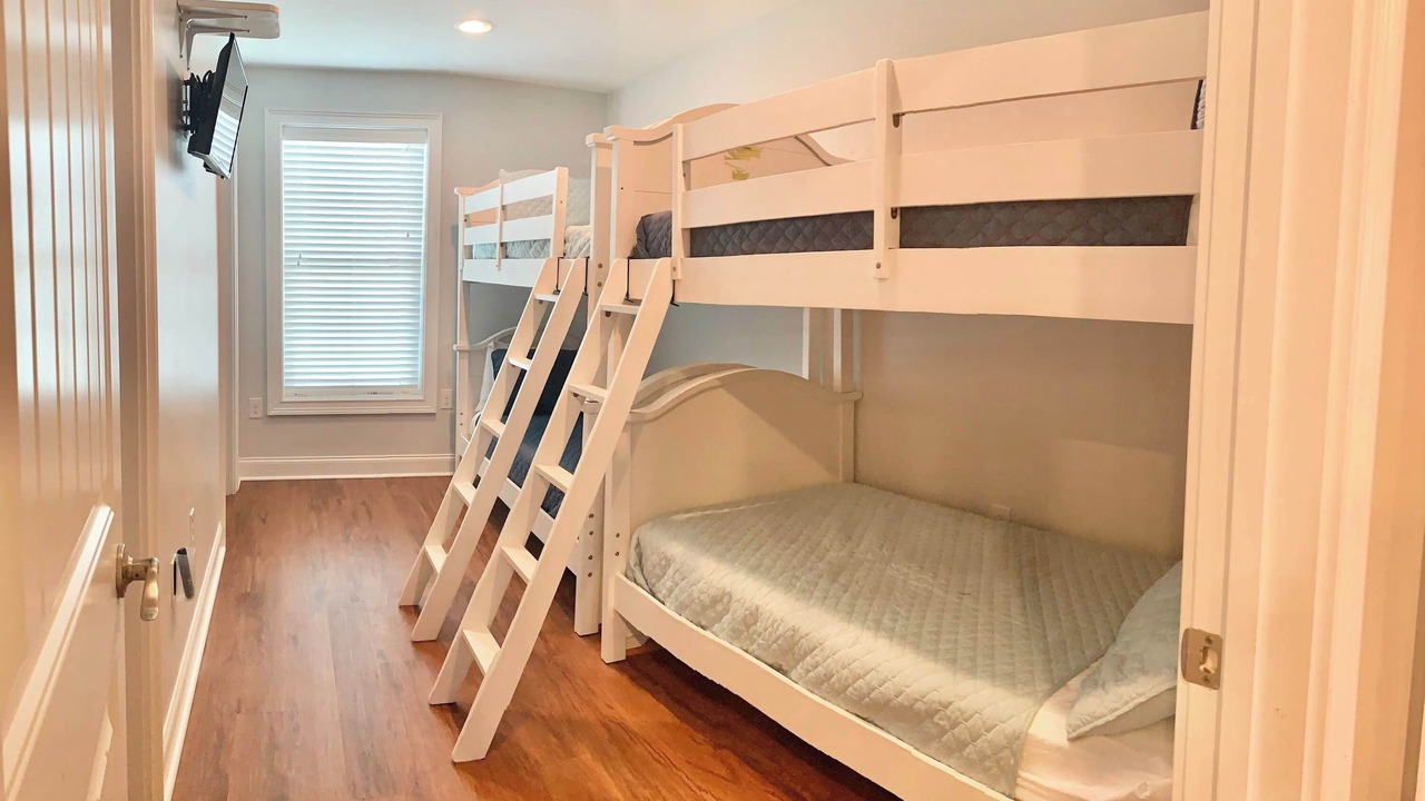 Photo of Bedroom in Cherry Grove Beach
