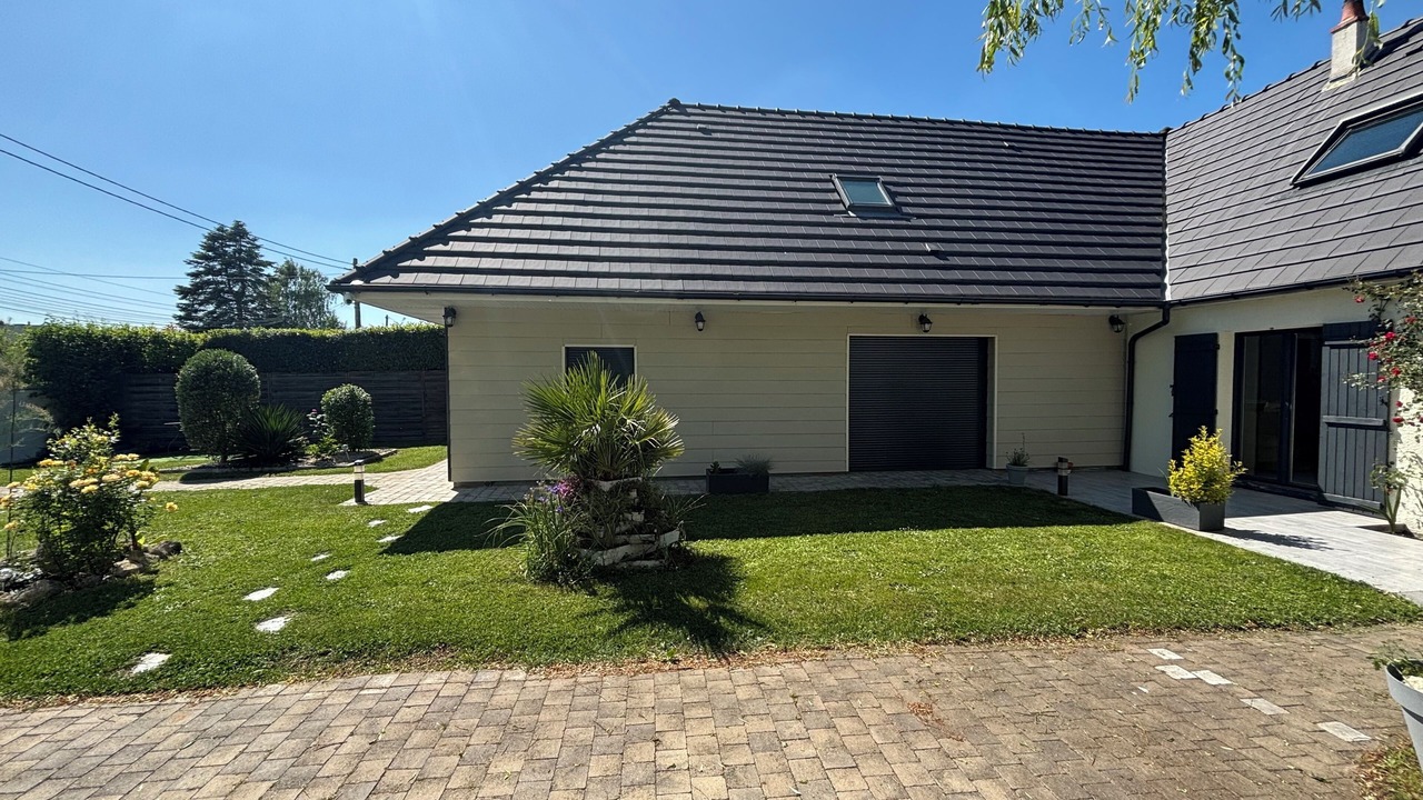 Photo of Outdoor in Mardie