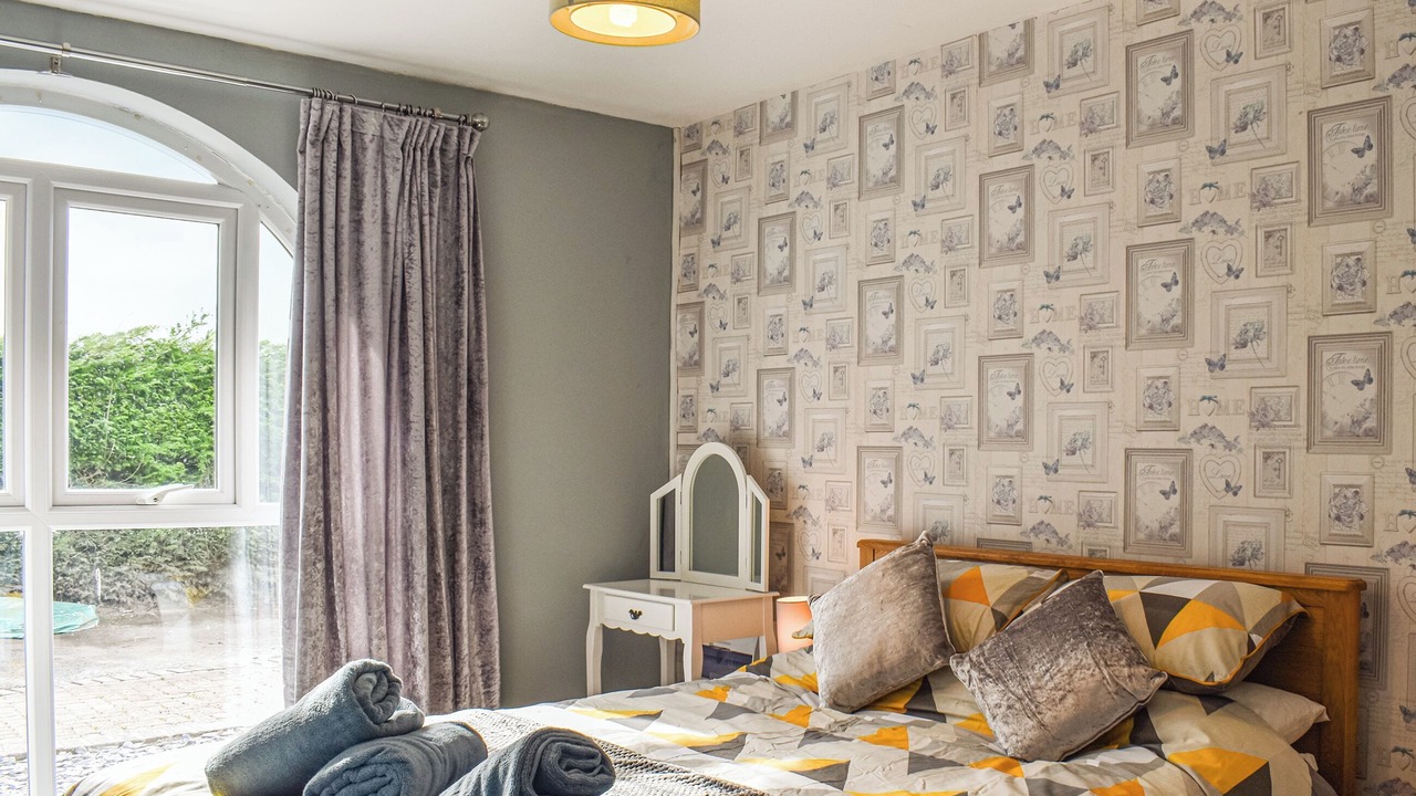 Photo of Others in Lixwm