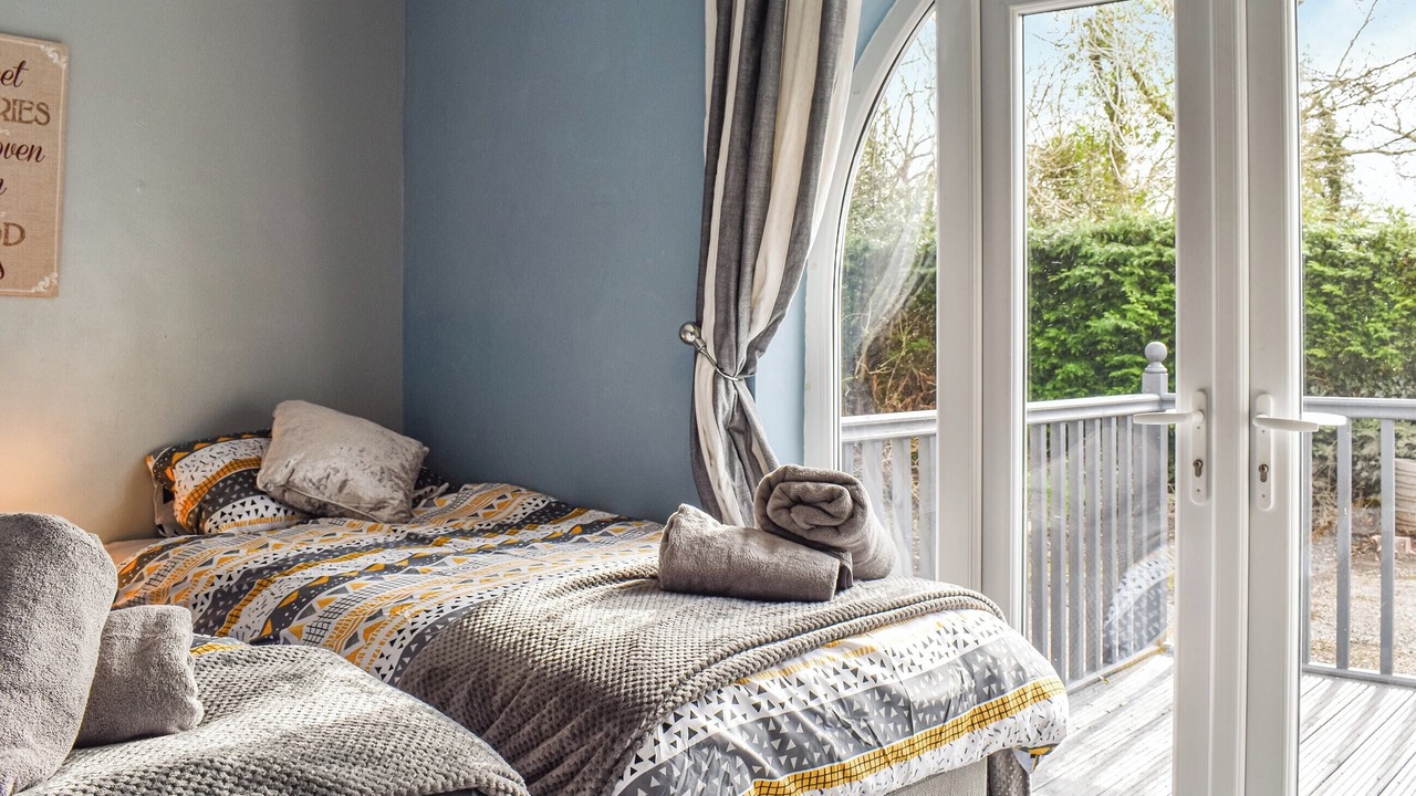 Photo of Others in Lixwm