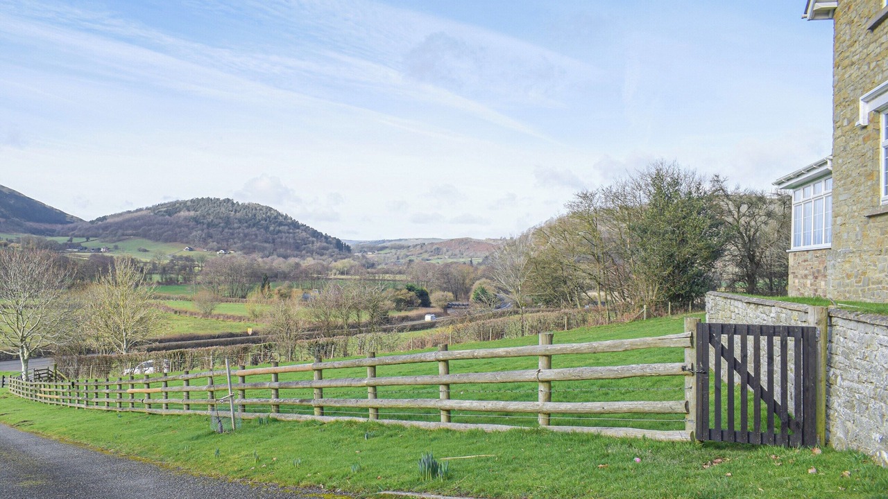 Photo of Others in Kington