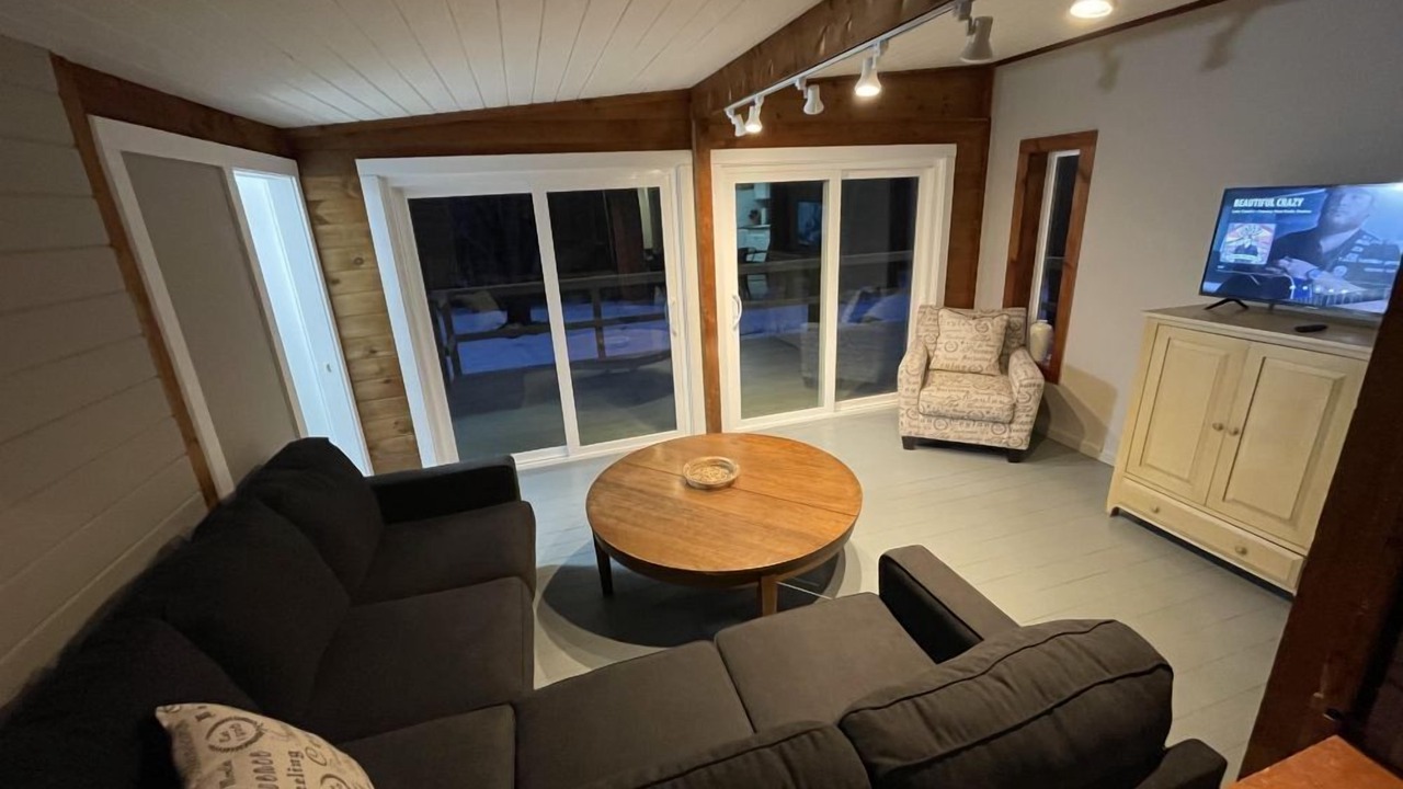 Photo of Livingroom in Goshen