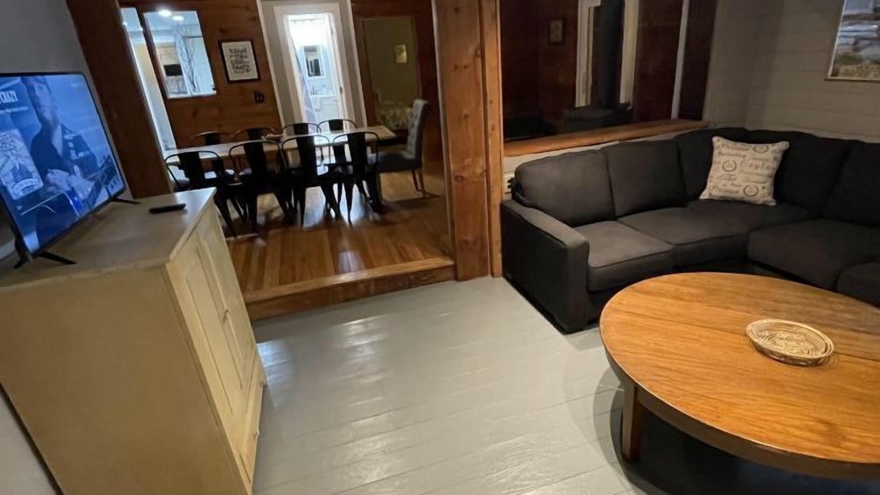 Photo of Livingroom in Goshen