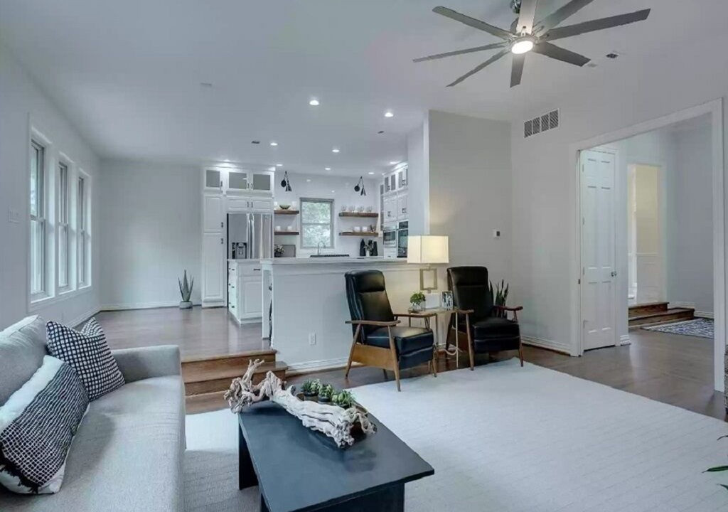 Photo of Livingroom in Grapevine